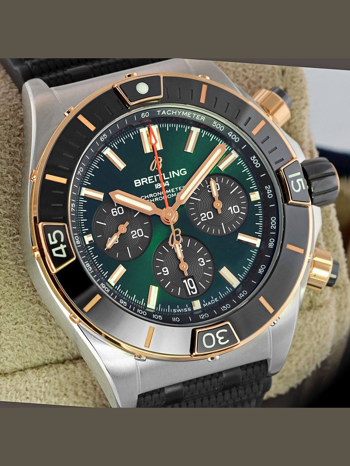 Breitling Super Chronomat B01 44mm UB0136251L1S1
