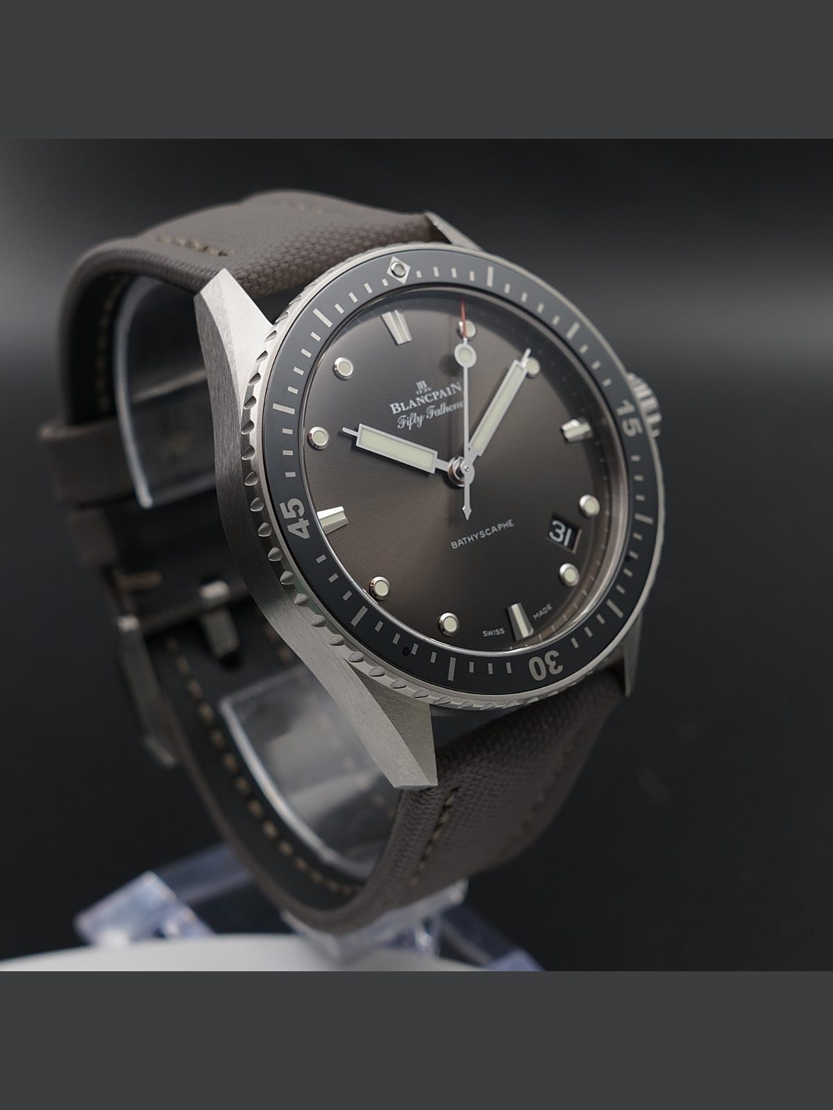 Blancpain Fifty Fathoms Bathyscaphe 5000-1110-K52A 43mm 2025 Full Set 2 Straps