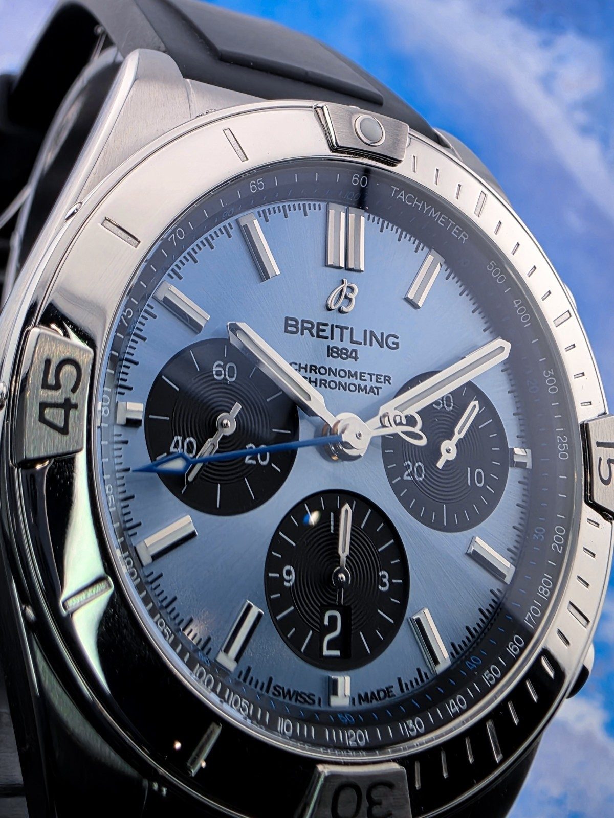 Breitling Chronomat B01 42mm Blue Dial Rubber Band Watch PB0134101C1S2 Bracelet