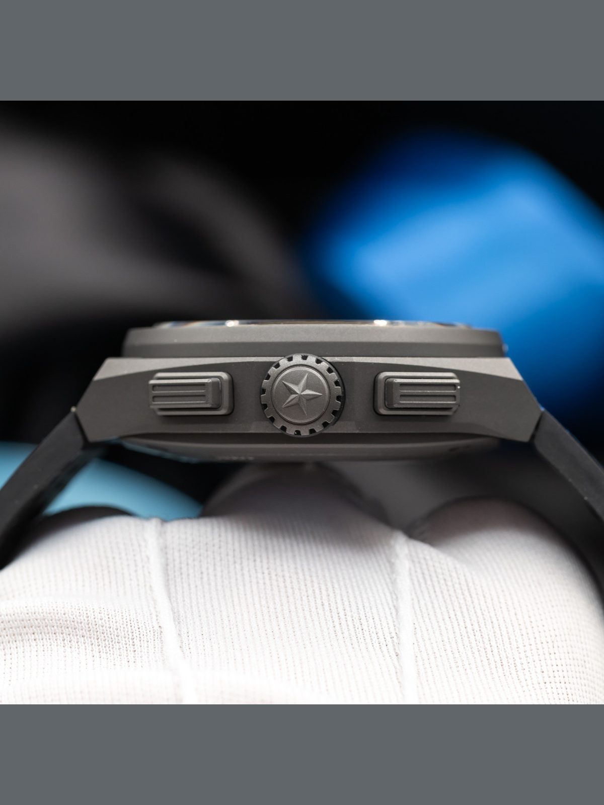Zenith Defy El Primero Titanium Chronograph "Ultra Blue" - 97.9001.9004/81.R946