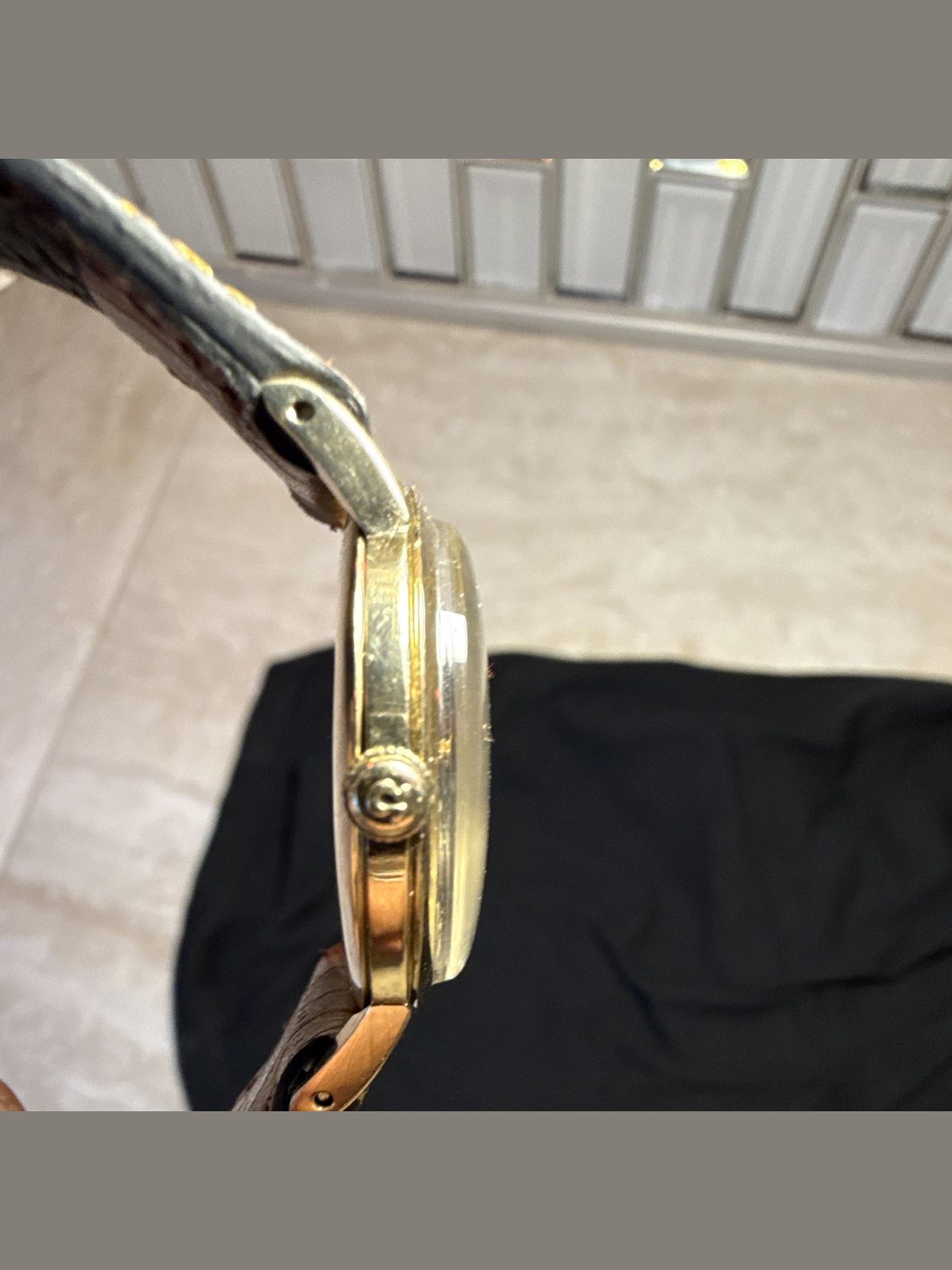 OMEGA 1951 Omega Cal. 361 – Solid 14K Gold – Rare Original Waffle Dial – Ref. B6520 F