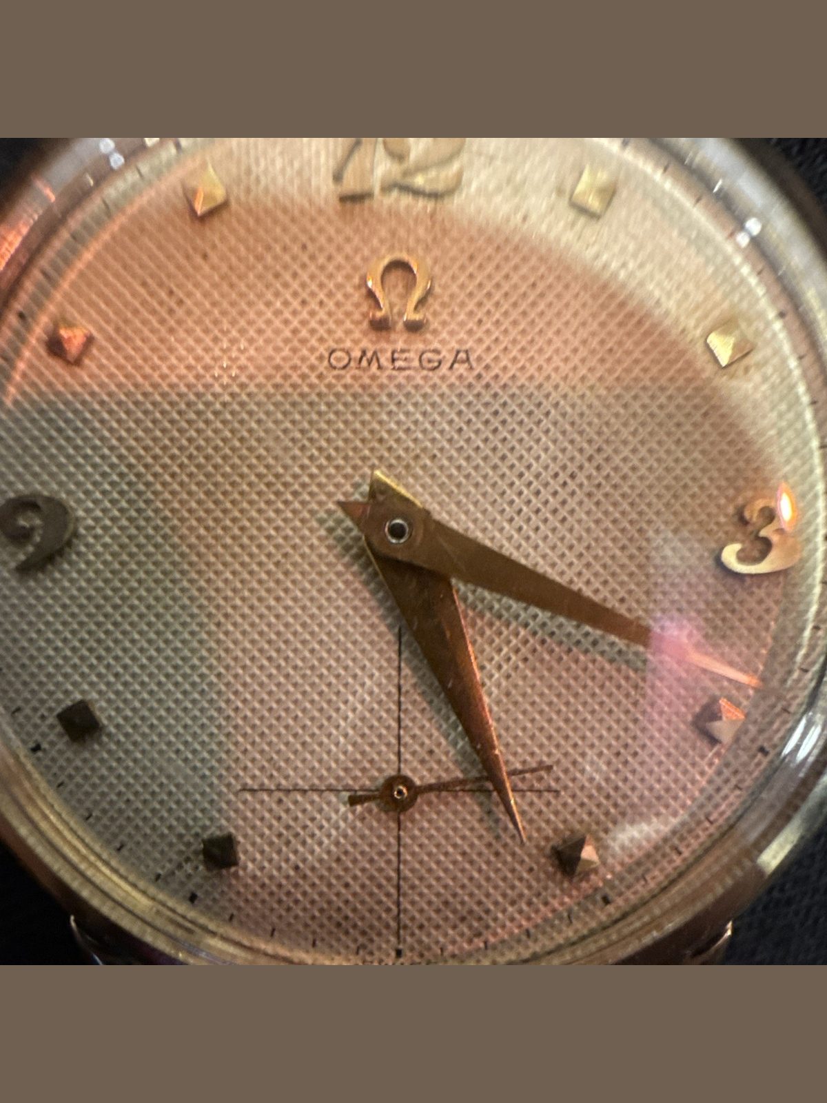 OMEGA 1951 Omega Cal. 361 – Solid 14K Gold – Rare Original Waffle Dial – Ref. B6520 F