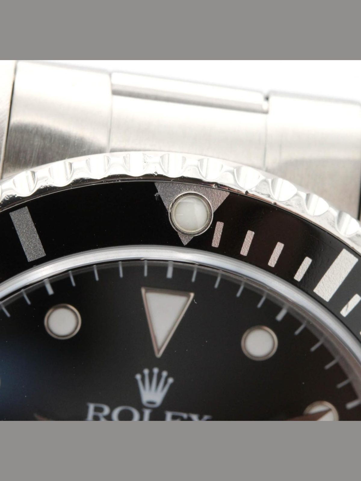 ROLEX Authentic Rolex Submariner Date 16610. Stainless Steel Mechanical Automatic....