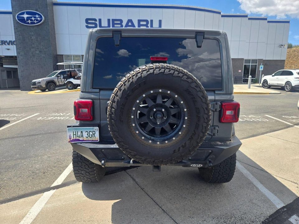 2020 Jeep Wrangler Unlimited Sahara Altitude 4x4
