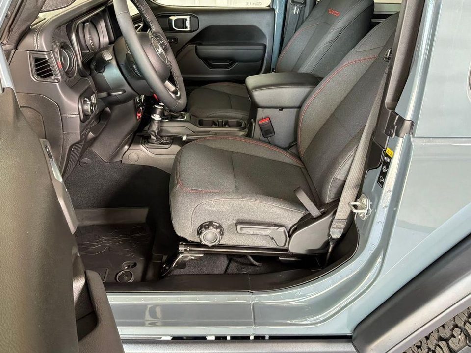2026 Jeep Wrangler 2-Door Rubicon 4x4