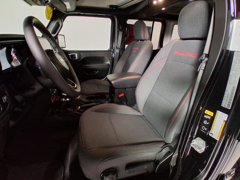 2025 Jeep Wrangler 4-Door Rubicon