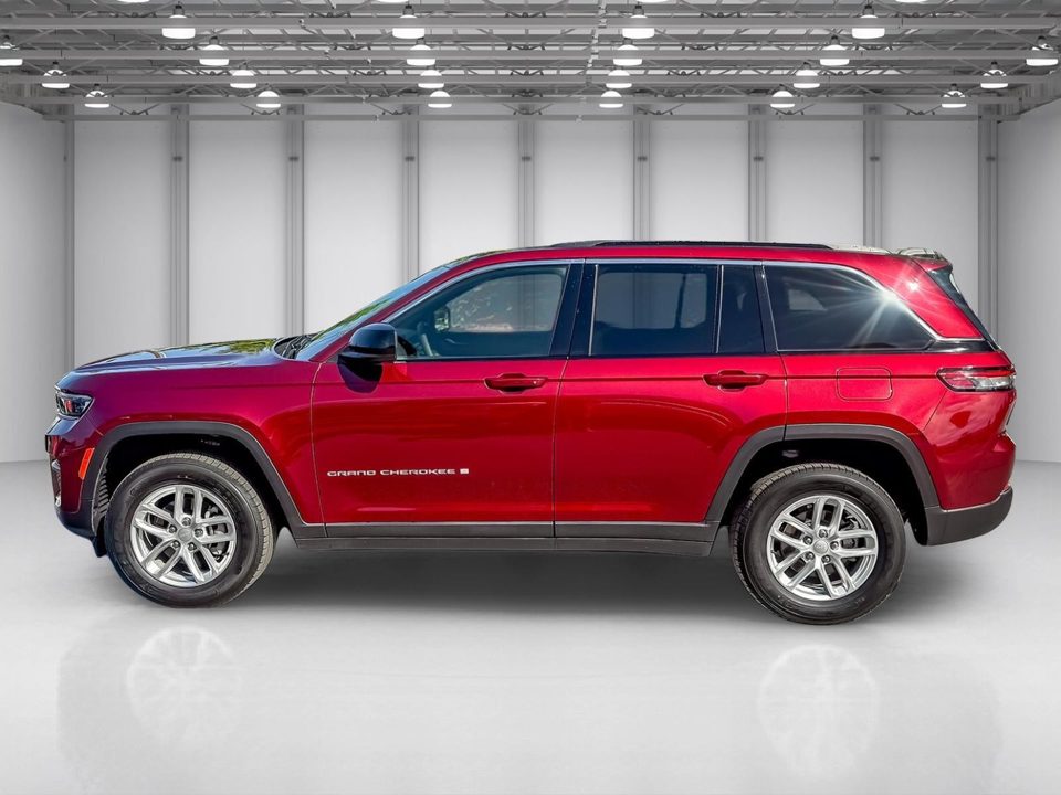 2024 Jeep Grand Cherokee Laredo X 4x4