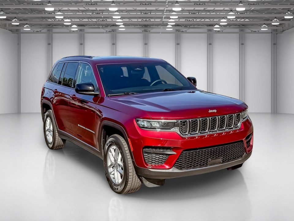 2024 Jeep Grand Cherokee Laredo X 4x4