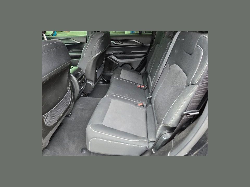 2025 Jeep Grand Cherokee Laredo X 4x4