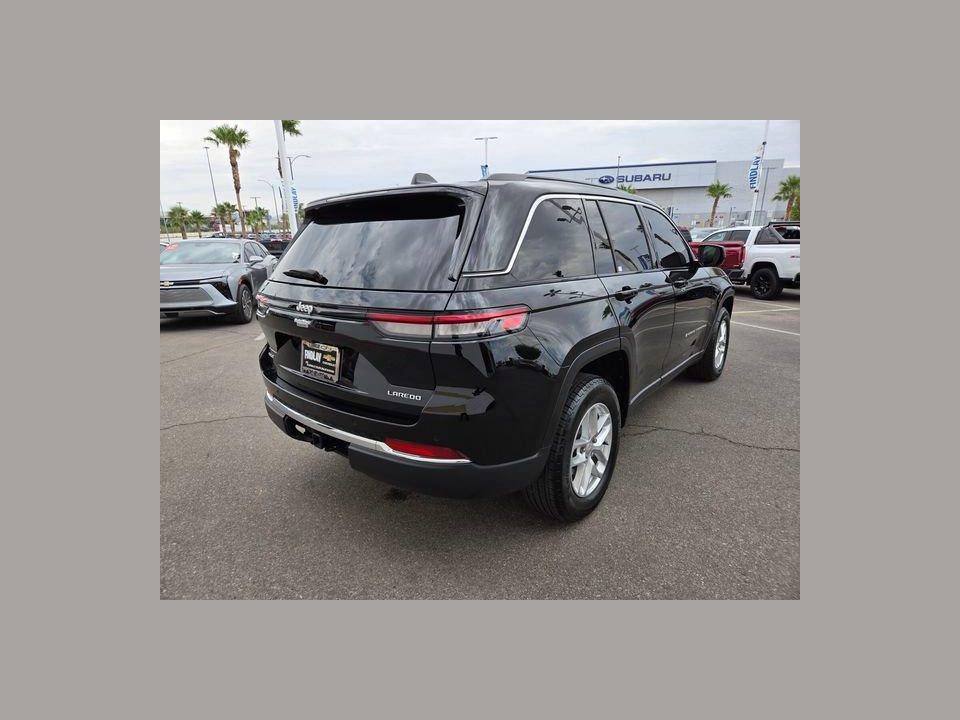 2025 Jeep Grand Cherokee Laredo X 4x4