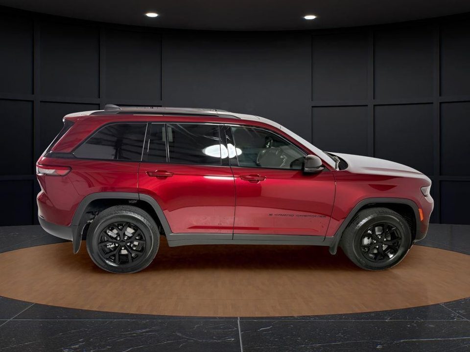 2025 Jeep Grand Cherokee Altitude X 4x4
