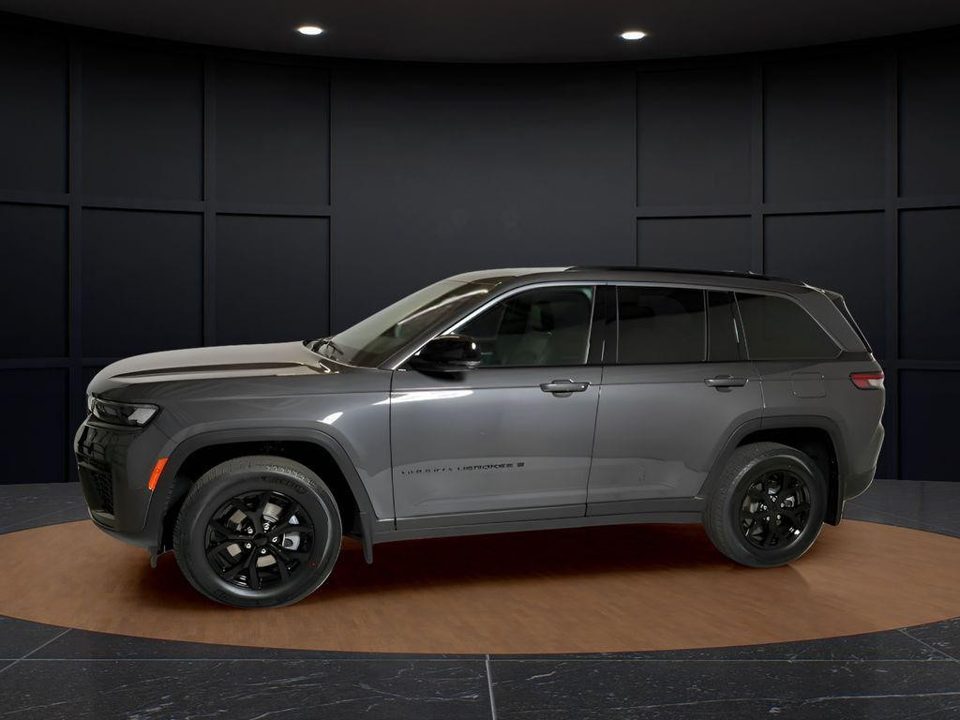 2026 Jeep Grand Cherokee Altitude 4x4