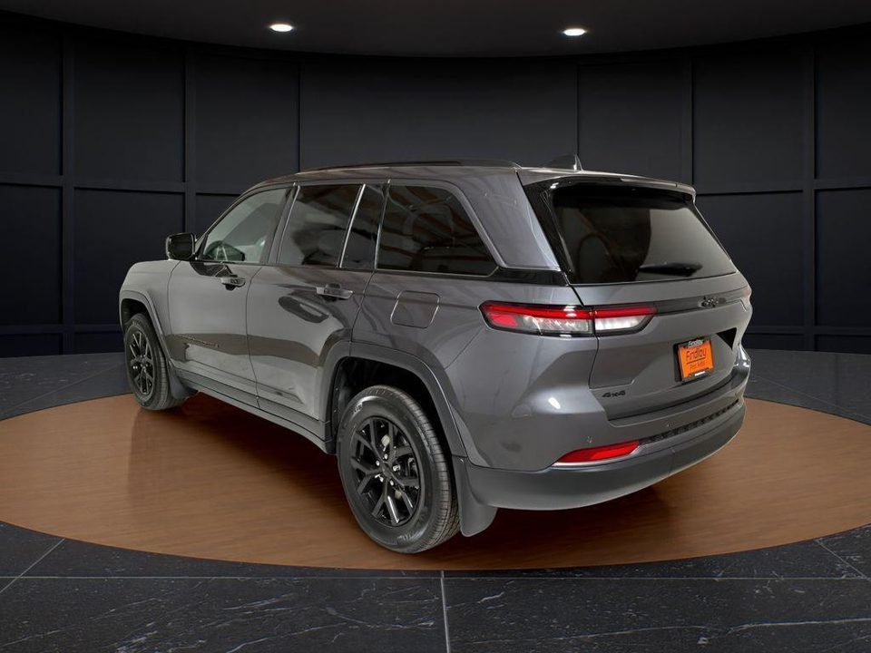 2026 Jeep Grand Cherokee Altitude 4x4
