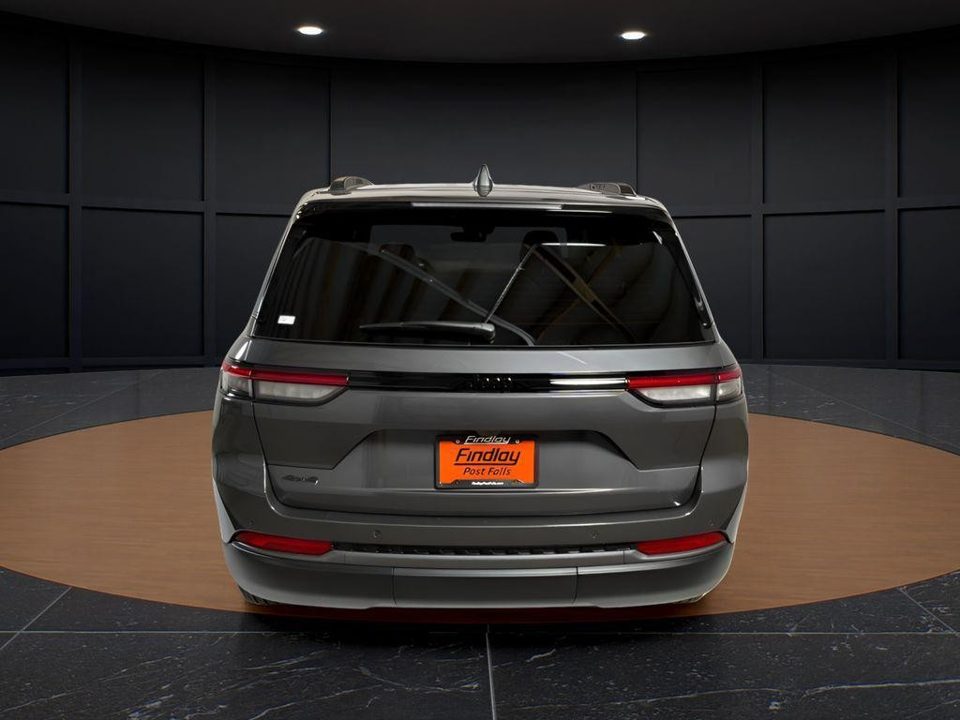 2026 Jeep Grand Cherokee Altitude 4x4