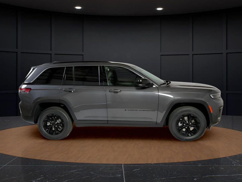2026 Jeep Grand Cherokee Altitude 4x4