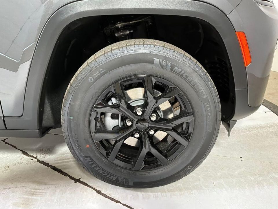 2026 Jeep Grand Cherokee Altitude 4x4