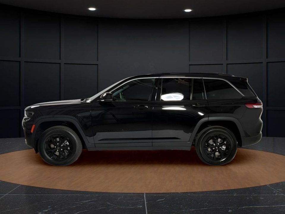 2026 Jeep Grand Cherokee Altitude 4x4