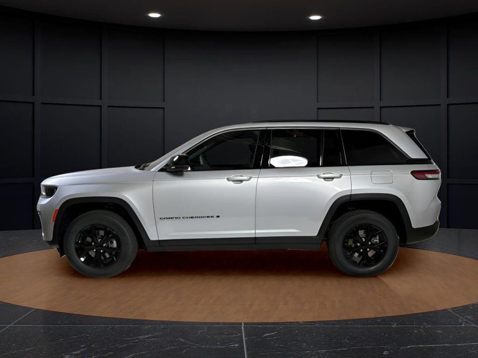 2026 Jeep Grand Cherokee Altitude 4x4