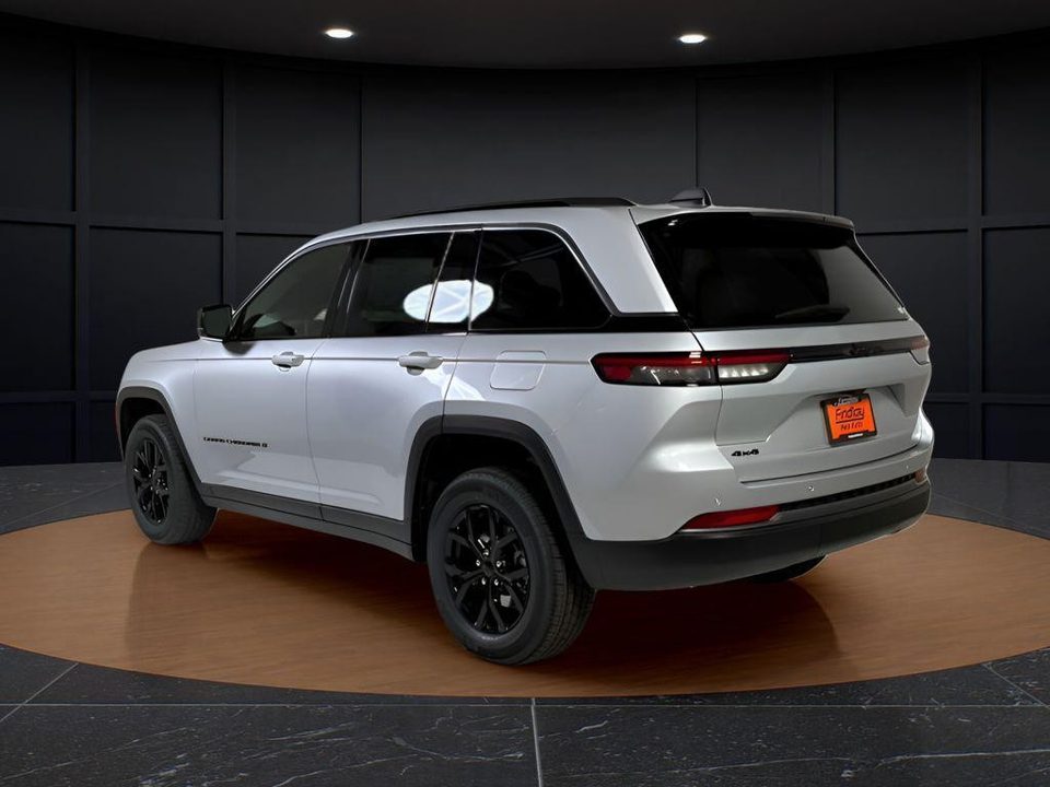 2026 Jeep Grand Cherokee Altitude 4x4