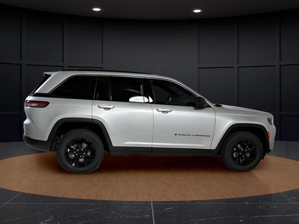2026 Jeep Grand Cherokee Altitude 4x4