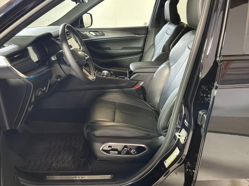 2024 Jeep Grand Cherokee Overland 4x4