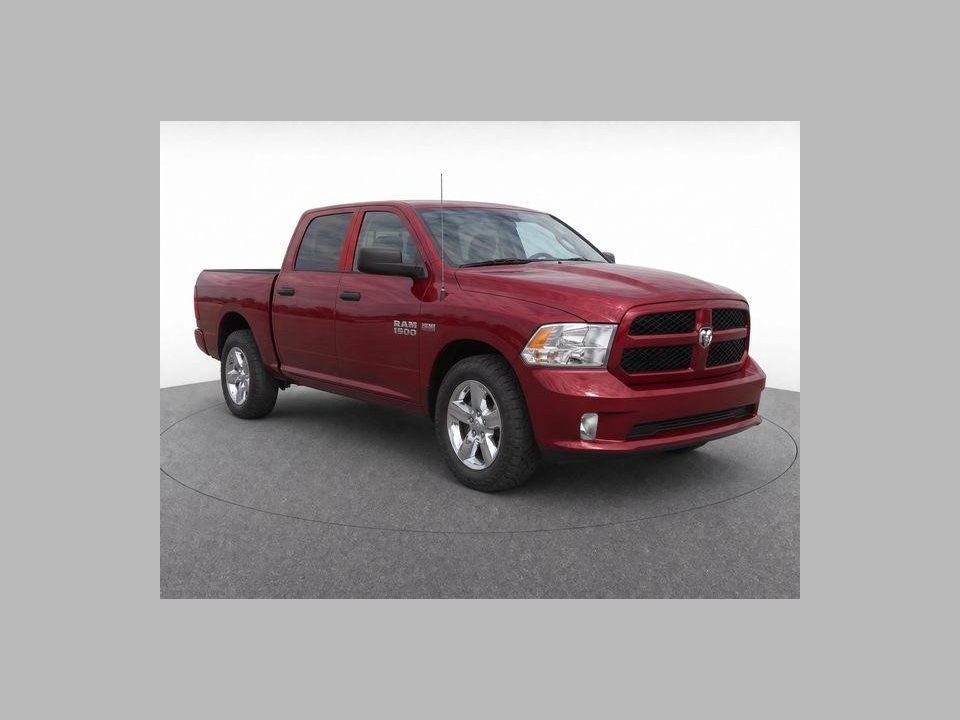 2018 RAM 1500 Express Crew Cab 4x4 57" Box
