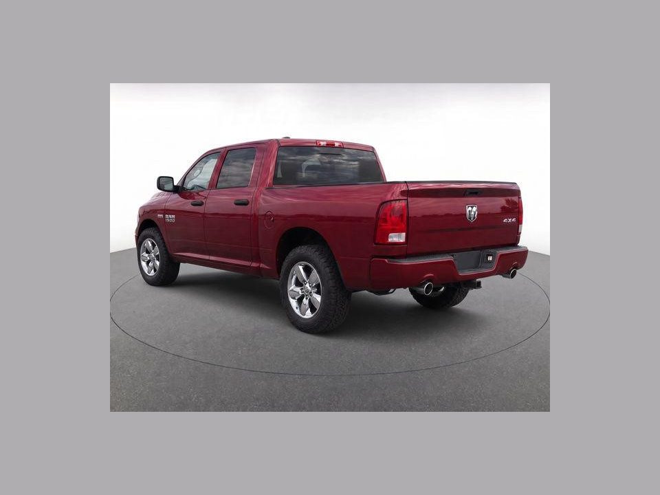 2018 RAM 1500 Express Crew Cab 4x4 57" Box