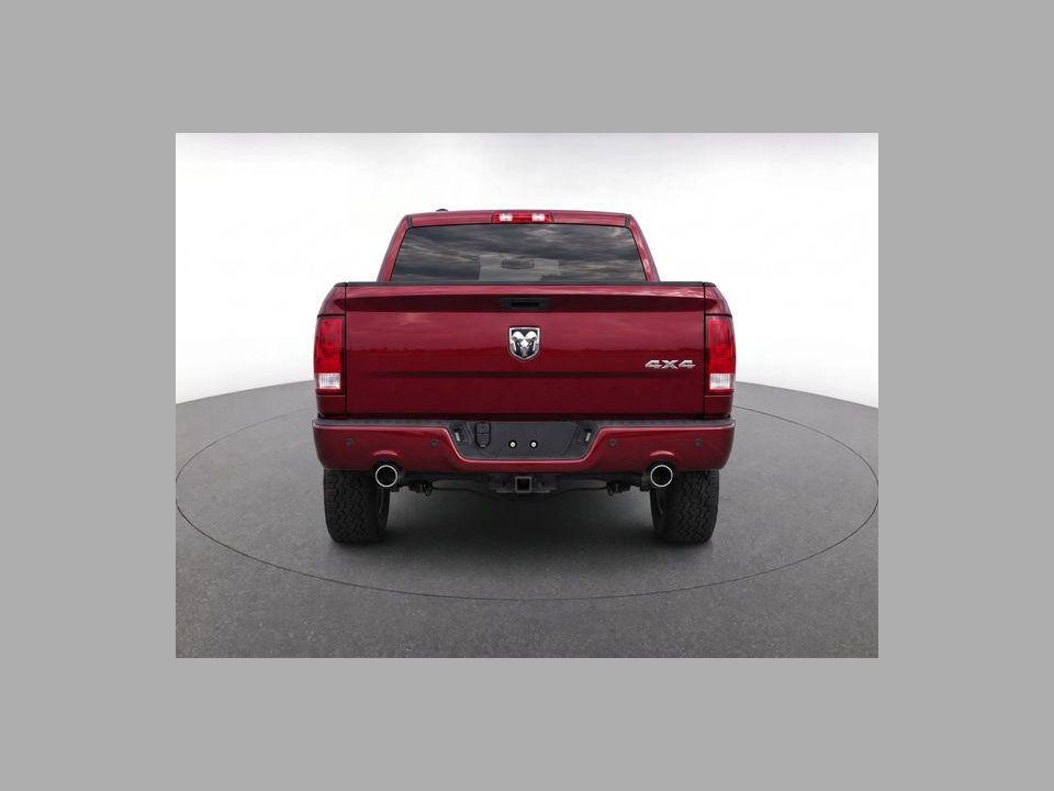 2018 RAM 1500 Express Crew Cab 4x4 57" Box