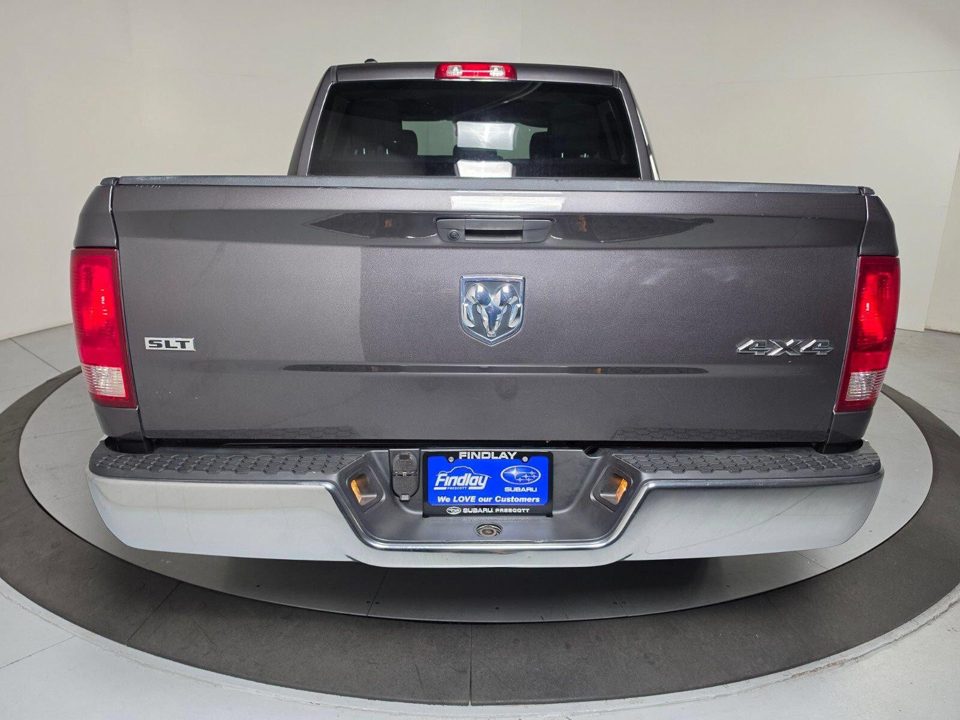 2022 RAM 1500 Classic SLT Crew Cab 4x4 57" Box