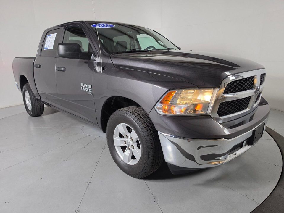 2022 RAM 1500 Classic SLT Crew Cab 4x4 57" Box
