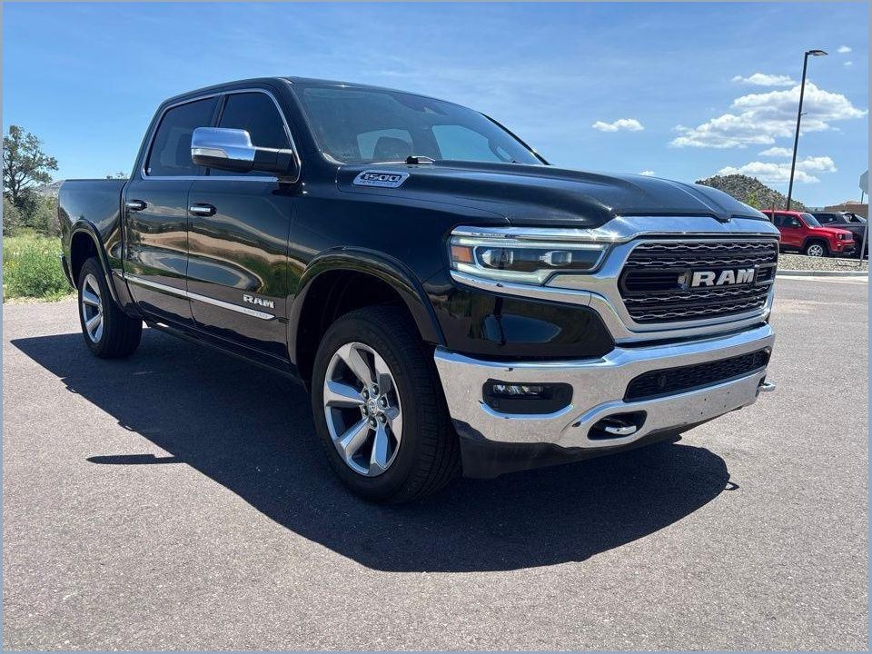 2021 RAM 1500 Limited Crew Cab 4x4 57" Box