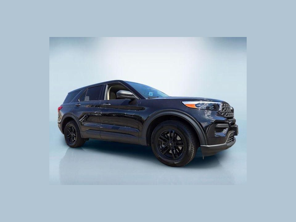 2022 Ford Explorer Base