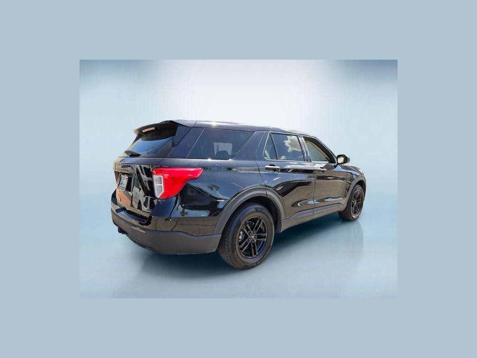 2022 Ford Explorer Base