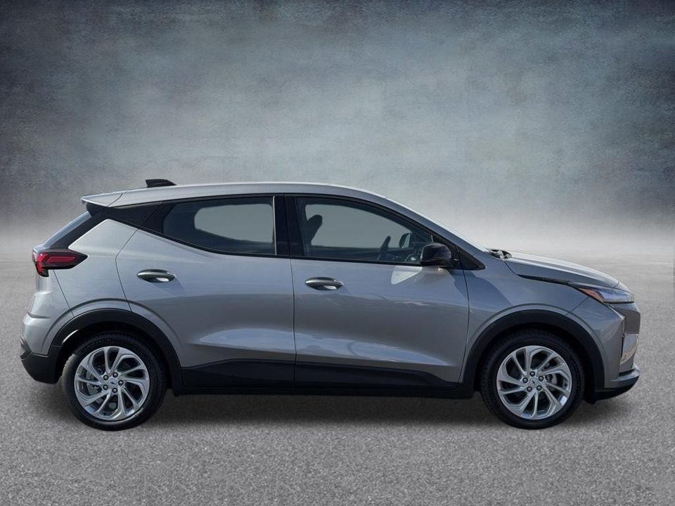 2027 Chevrolet Bolt LT FWD