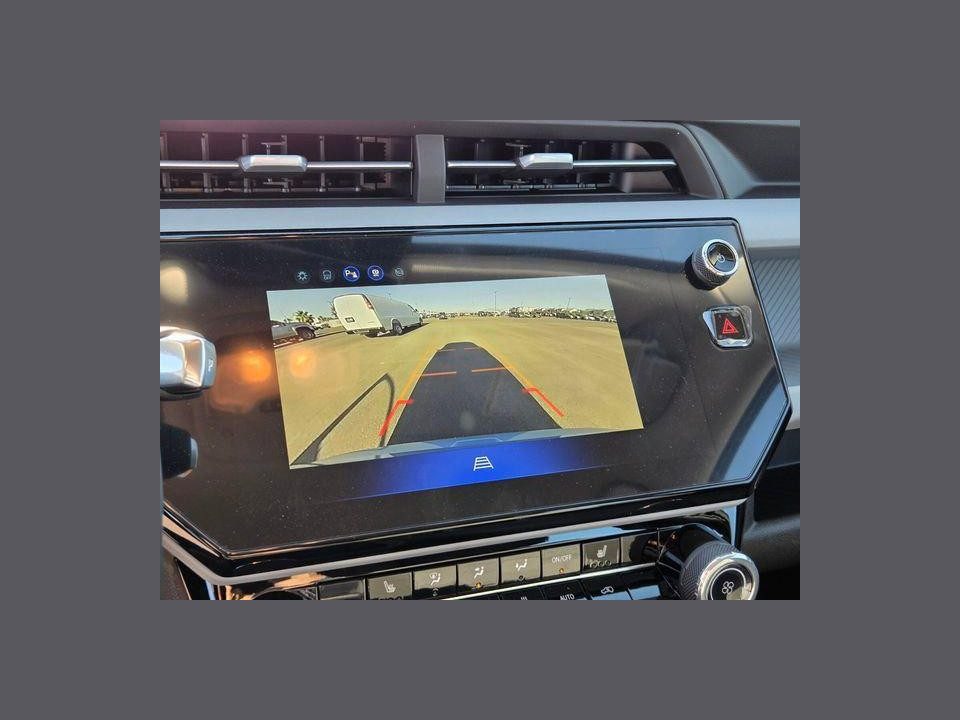 2027 Chevrolet Bolt LT FWD