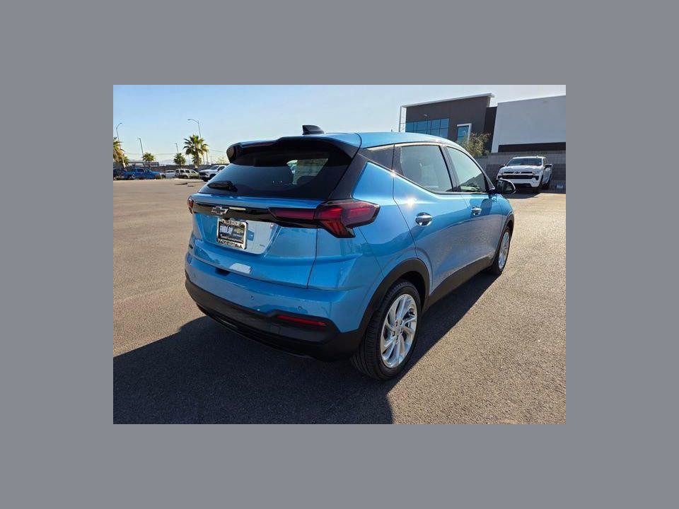 2027 Chevrolet Bolt LT FWD