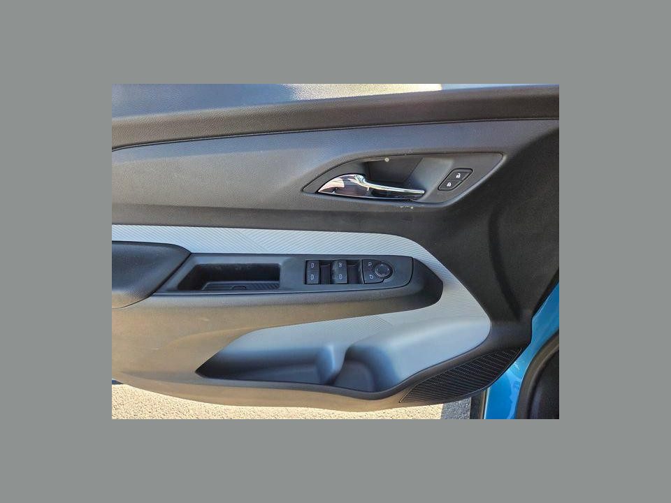 2027 Chevrolet Bolt LT FWD