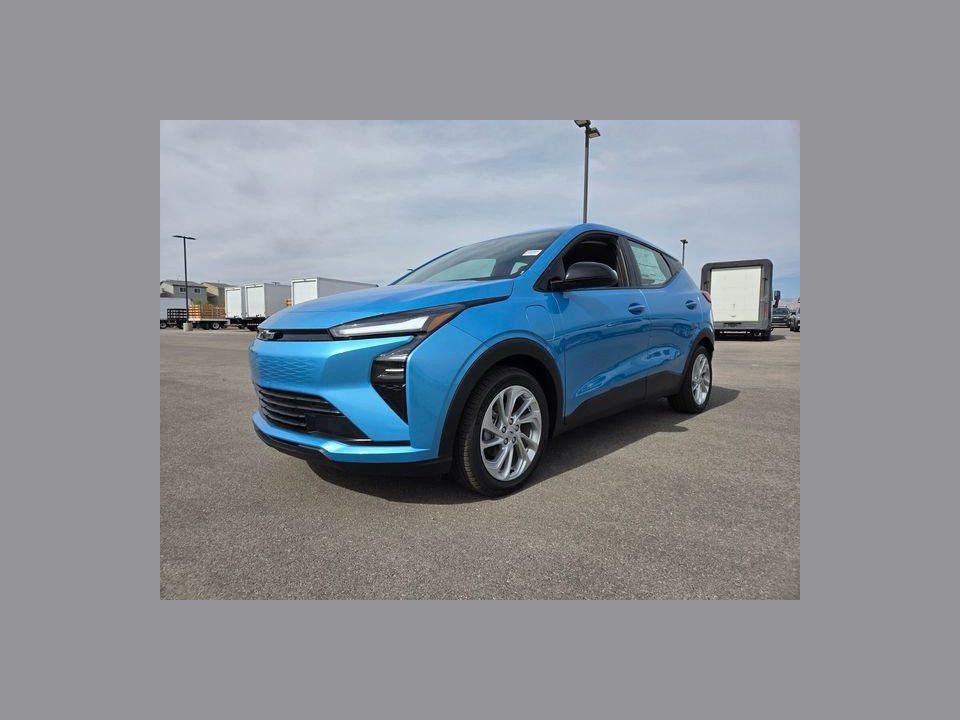 2027 Chevrolet Bolt LT FWD