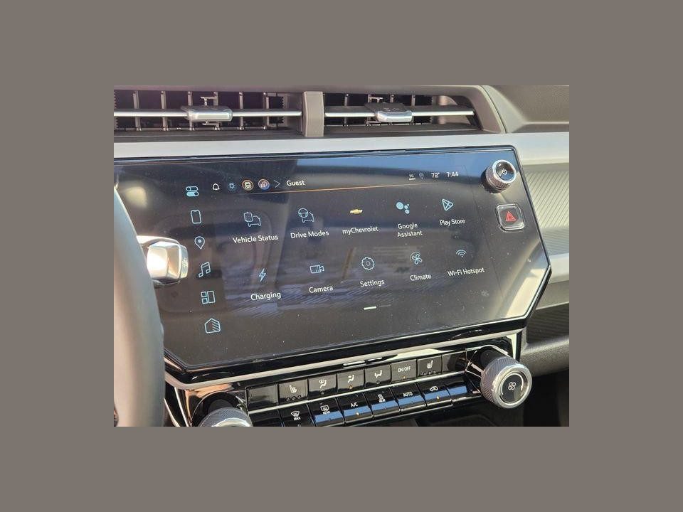 2027 Chevrolet Bolt LT FWD