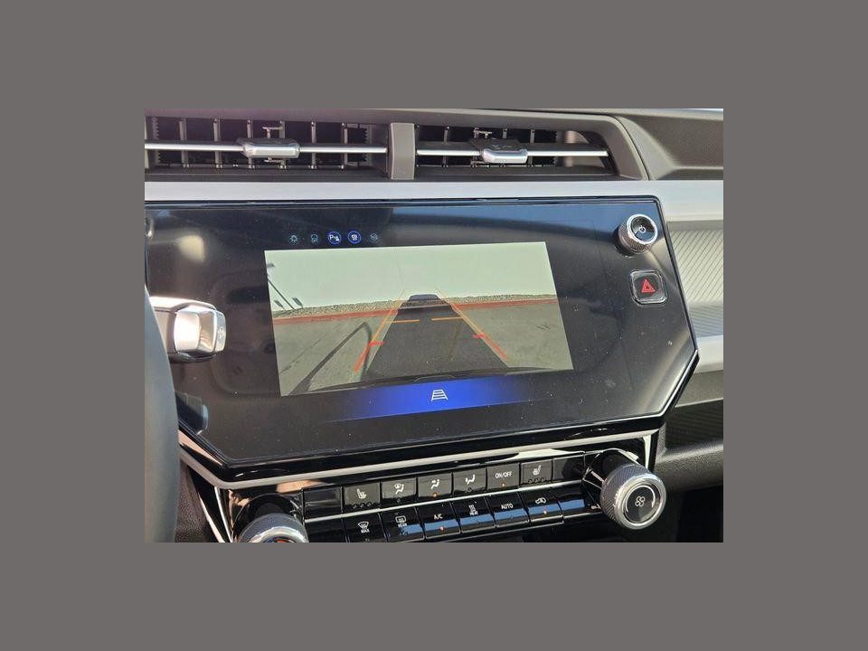 2027 Chevrolet Bolt LT FWD