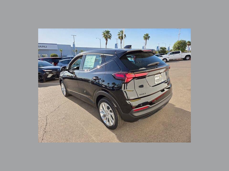 2027 Chevrolet Bolt LT FWD