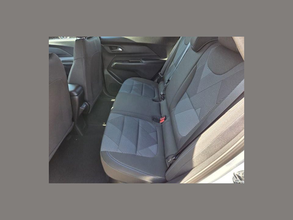 2027 Chevrolet Bolt LT FWD