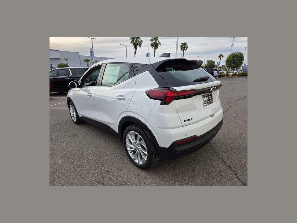 2027 Chevrolet Bolt LT FWD