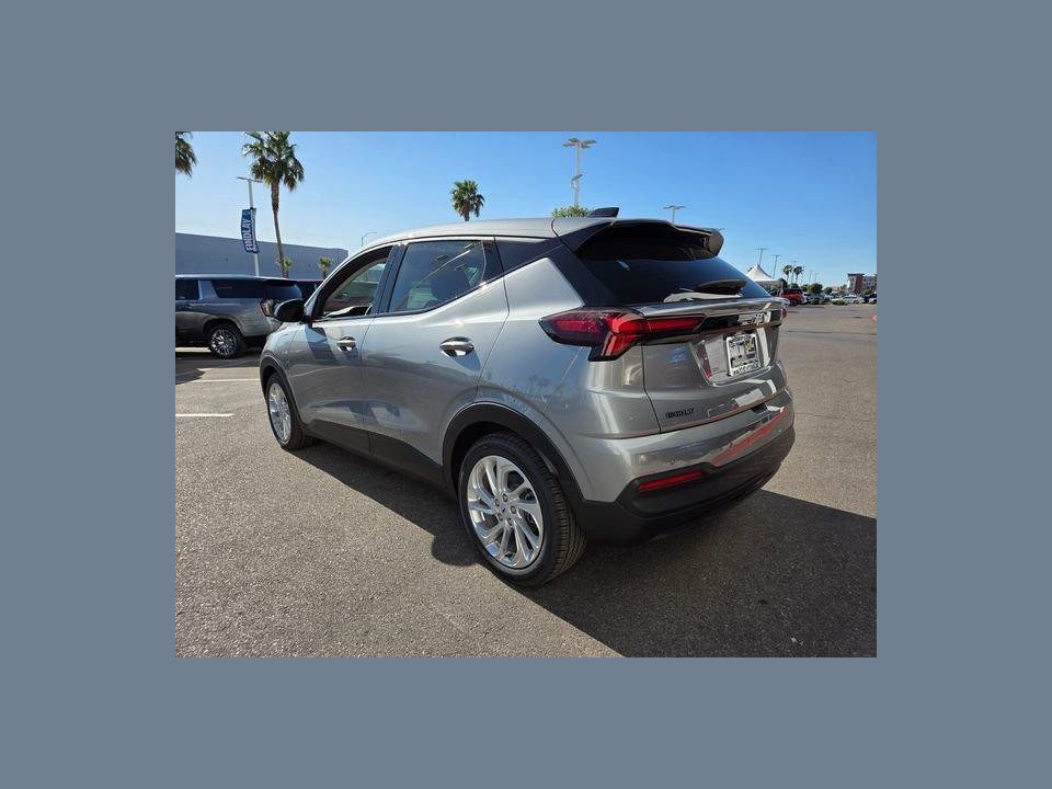 2027 Chevrolet Bolt LT FWD