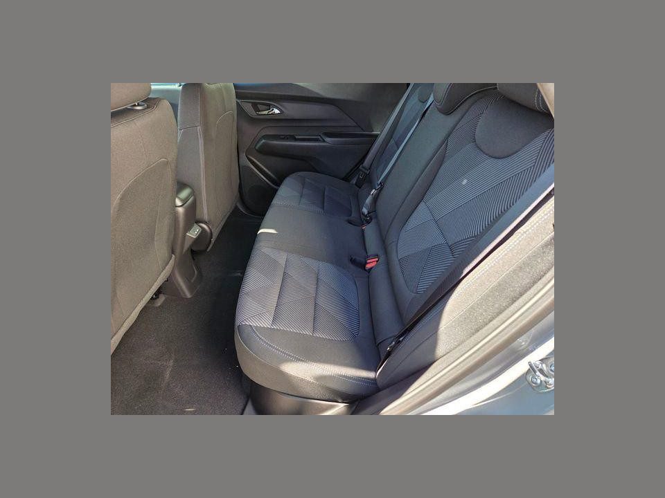 2027 Chevrolet Bolt LT FWD