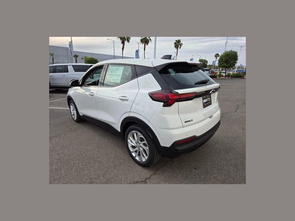 2027 Chevrolet Bolt LT FWD