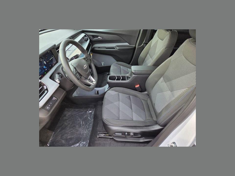 2027 Chevrolet Bolt LT FWD