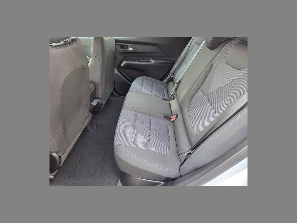2027 Chevrolet Bolt LT FWD