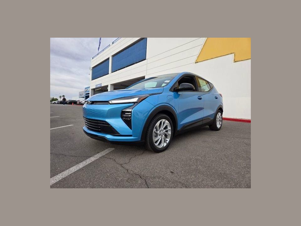 2027 Chevrolet Bolt LT FWD