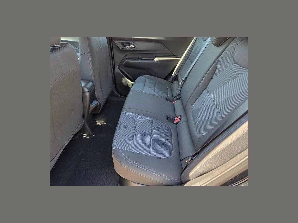 2027 Chevrolet Bolt LT FWD